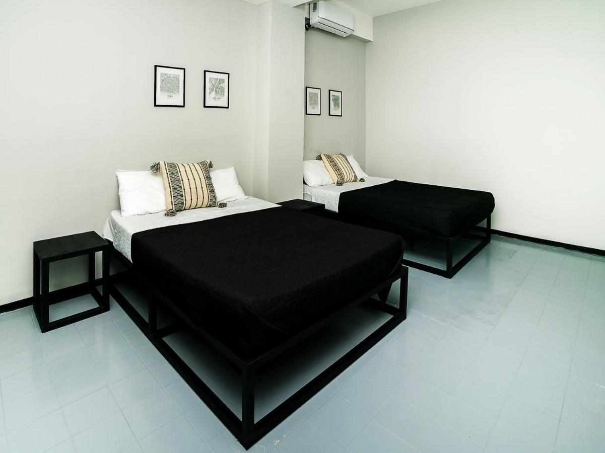 Adhoc Plaza Hotel Monterrey Bagian luar foto