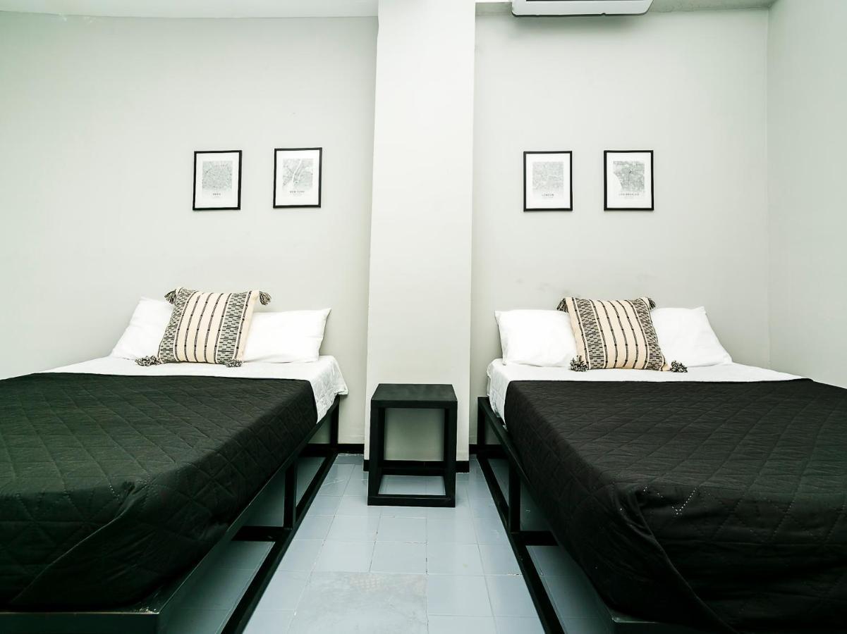 Adhoc Plaza Hotel Monterrey Bagian luar foto
